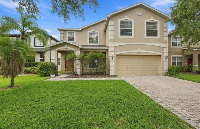 Beautiful 4 bedroom/3 bathroom Home Gallery 1