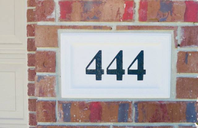 444 Quarter Mare Gallery 3