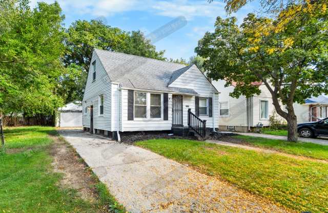 22236 Lyndon St Gallery 2