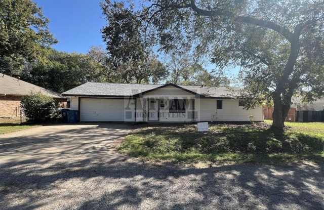 1609 S Clay Street - 1609 South Clay Street, Kaufman, TX 75142