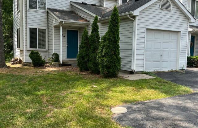 989 Glengary - 989 Glengary Road, Commerce, MI 48390