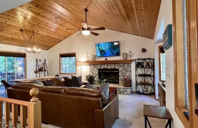 450 Merrimack Drive photos photos