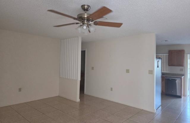 4718 Leucadendra Dr Gallery 3