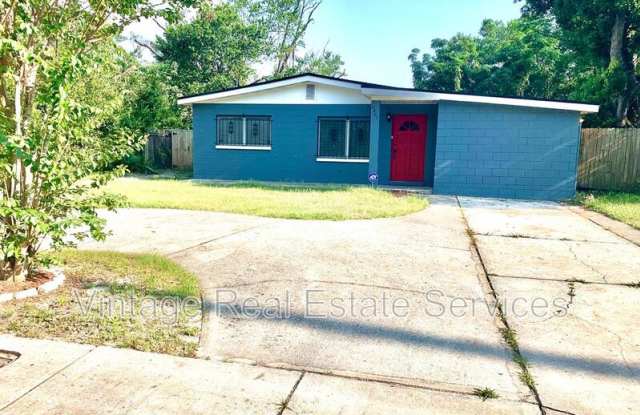 4203 E Yukon St photos photos