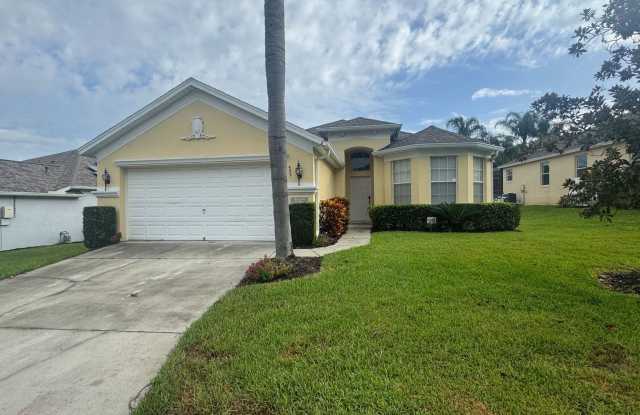 Fully Furnished! Pool Home! Move in Ready! Lawn Care Included! photos photos