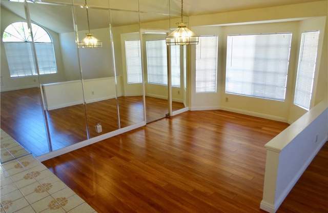 11829 Doral Avenue Gallery 4