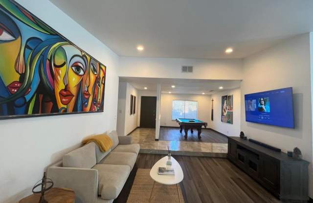 1233 E Via Escuela Gallery 2