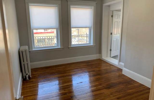 Amazing apartment in Allston Gallery 3