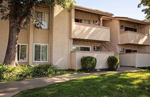 Desirable lower level 2+1 in gated community photos photos Desirable lower level 2+1 in gated community photos photos