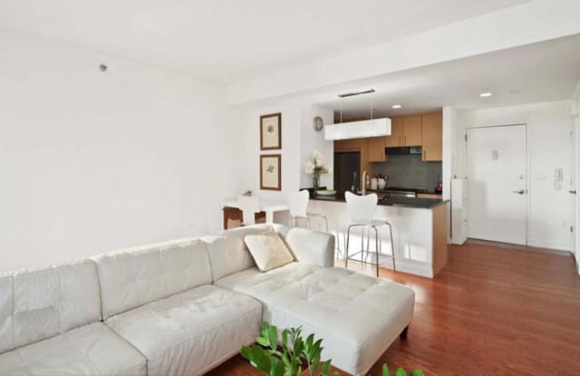 48 15 11th Street - 15 West 11th Street, New York City, NY 10011