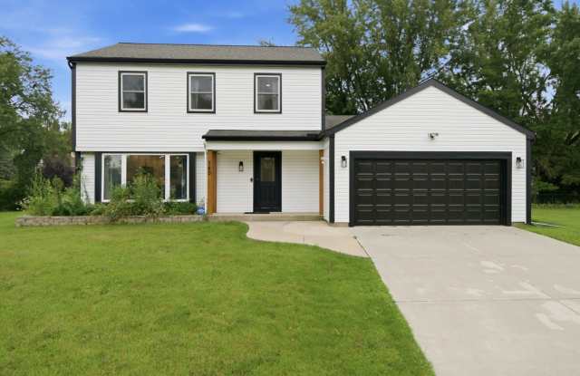 740 Thompson Court Gallery 1