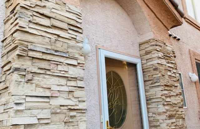 5239 Na Pali Street Northeast - 18A#18A Gallery 2