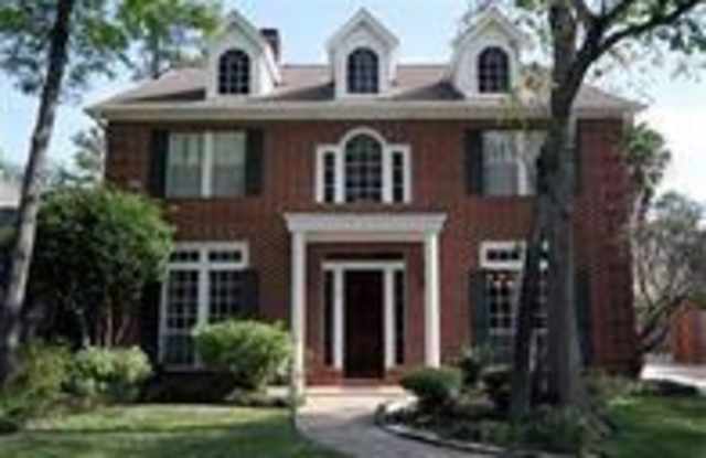 9 Thistlewood Place - 9 Thistlewood Place, The Woodlands, TX 77381