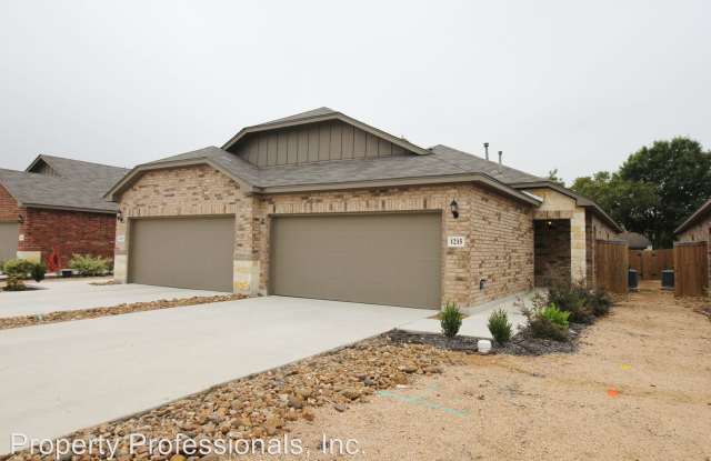 1215 Old FM 306 - 1215 Old Fm 306, New Braunfels, TX 78130