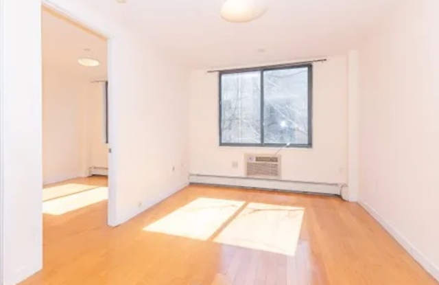 924 Metropolitan Ave Apt B6 photos photos