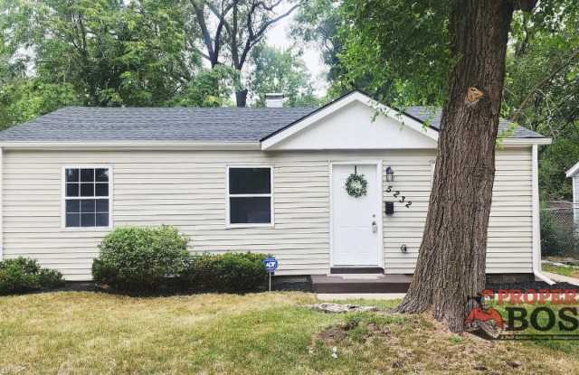 5232 East 13th Avenue photos photos
