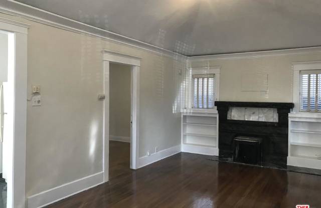 6615 North FOUNTAIN Avenue Gallery 2