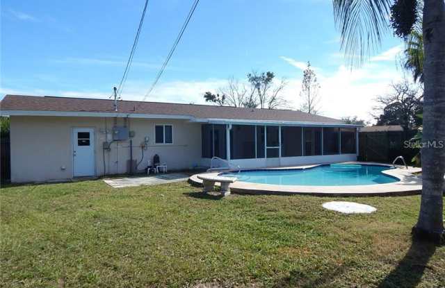 1014 WHITEWOOD DRIVE Gallery 2