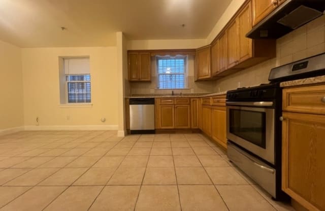 739 S 12Th St - 739 South 12th Street, Newark, NJ 07103