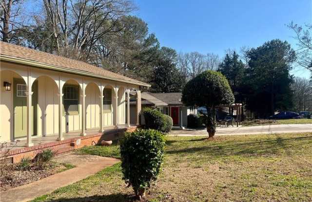 2274 Greenway Drive photos photos