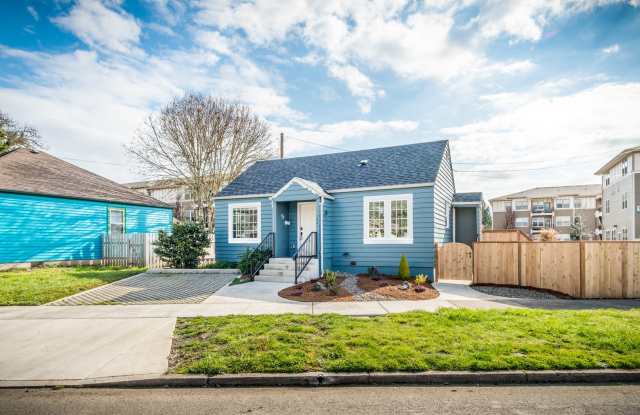 Beautiful Remodeled 1 Bed/1 Bath Home Close to Campus, Shopping, Restaurants, Parks & More! photos photos