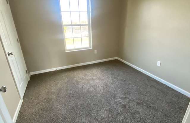 Now Leasing - 3 bedroom 2 bath White Pine, TN photos photos