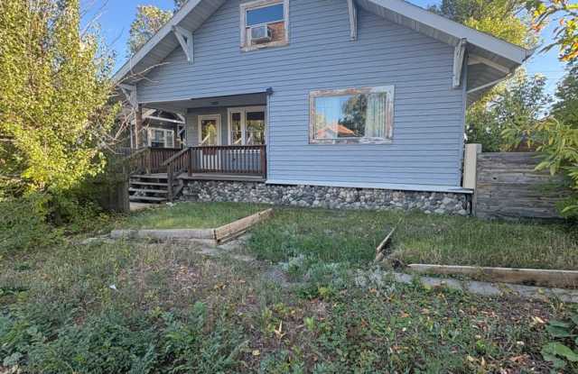130 Broadwater Gallery 1