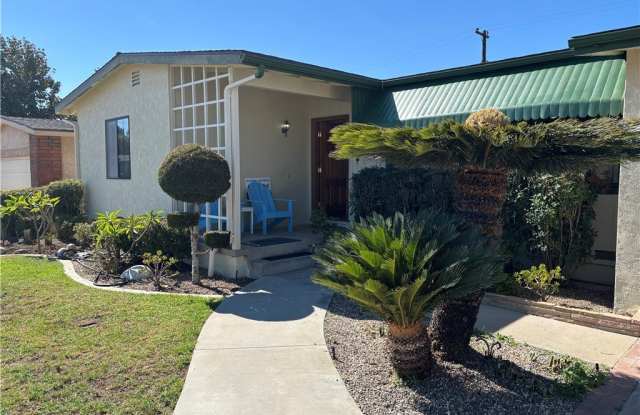 831 Carob Street photos photos