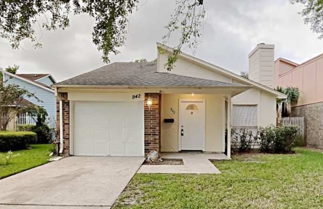 942 Somercotes Lane - 942 Somercotes Lane, Channelview, TX 77530