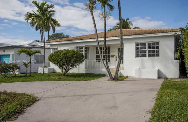 9132 Froude Ave photos photos