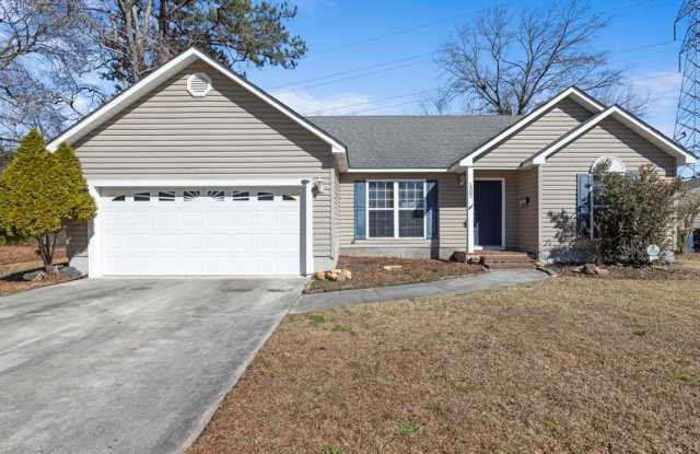 City Living with Space to Relax – 3BR/2BA Gallery 1