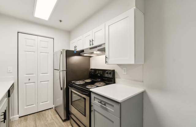 Spinnaker Apartments Gallery 2