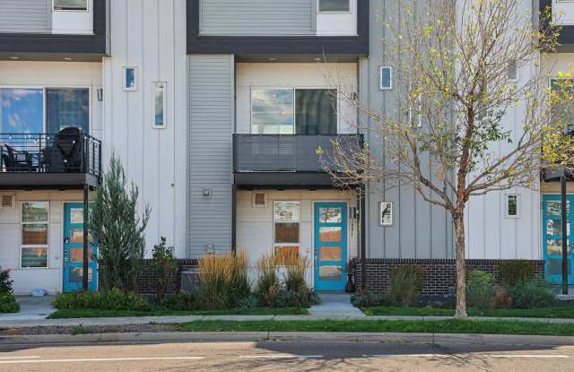 Recently Built Townhome in Hot Midtown! Gallery 4