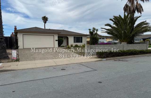 Remodeled 4BR Home with Bonus Room, Fireplace, Yard & 2-Car Garage photos photos