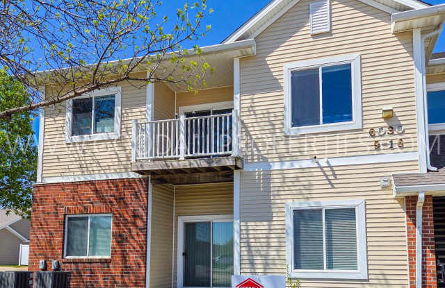 Rent Reduced! First Level 2 Bedroom 2 Bath in Johnston with Detached Garage photos photos