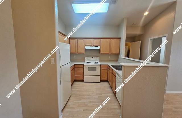 Gated Community with Refrigerated Air, 2 Bedroom, 2 Bathroom & 1 Car Garage Condo Gallery 3