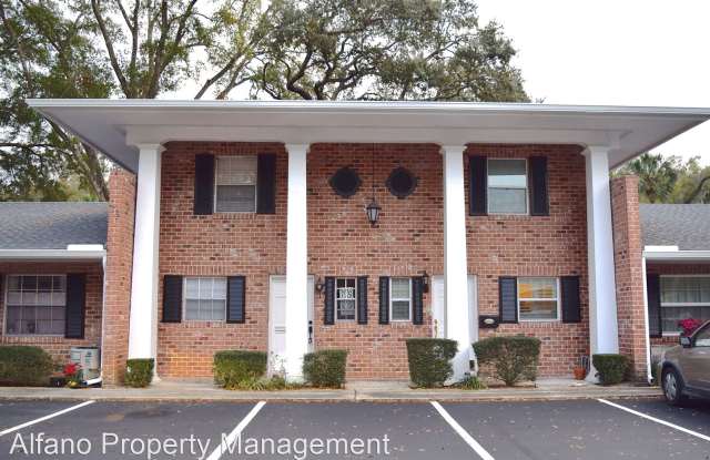 445 Cherrywood Garden Dr - 445 Cherrywood Gardens Drive, Fern Park, FL 32751
