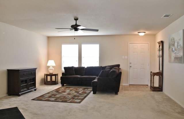 300 Azalea Drive Gallery 4
