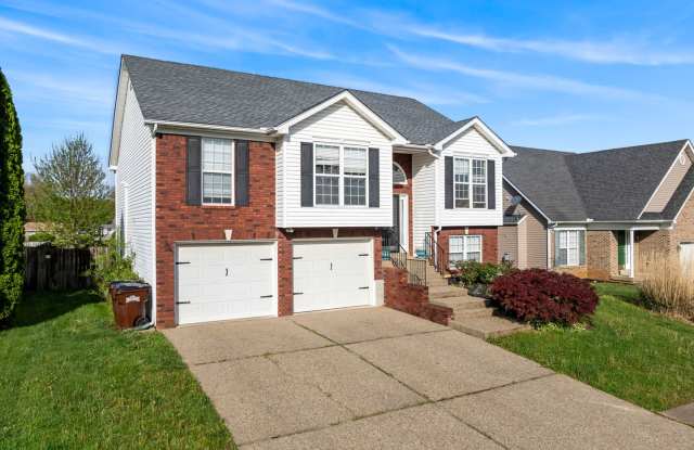 Spacious 4 Bedroom, 3 Bathroom Home! Gallery 3