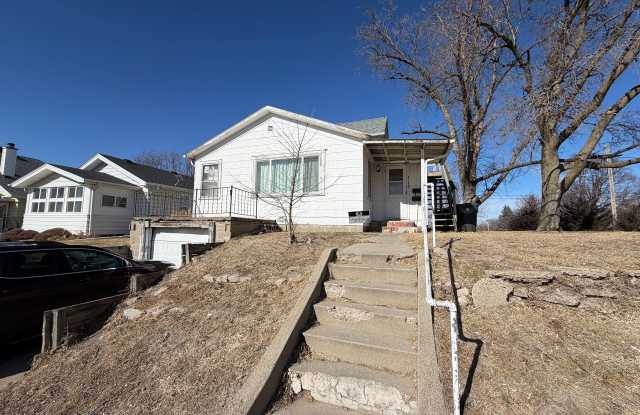 Wiebe Investments, LLC -3119 Garretson Ave Gallery 1