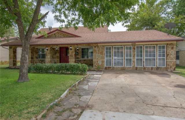 2310 Ridgedale Drive Gallery 2