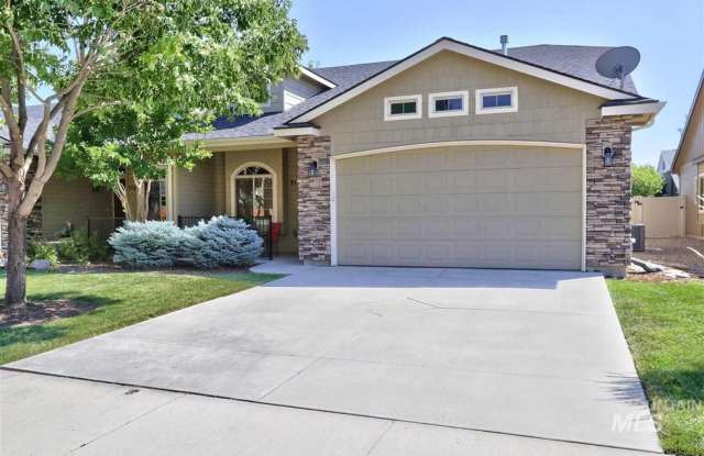 Super clean 3 bedroom 2 bath 2 car garage home coming in July - 9173 West Steve Street, Ada County, ID 83714