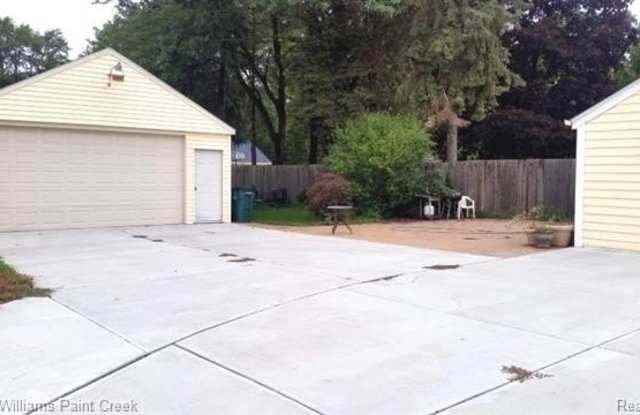 5615 JOHN R Road Gallery 3