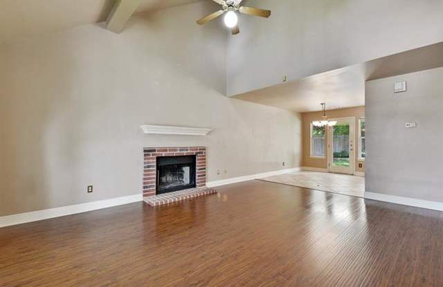 2206 Larston Gallery 4