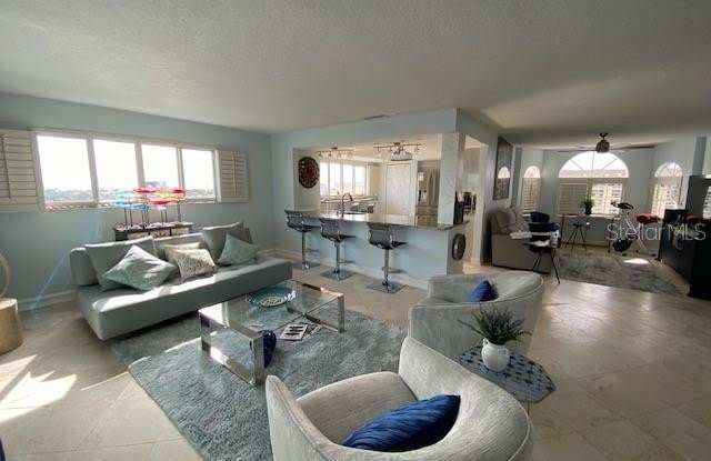 610 ISLAND WAY photos photos