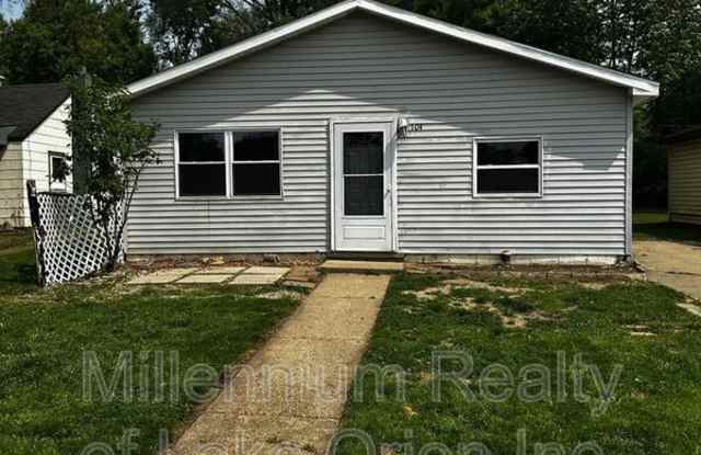 104 W Mansfield Ave - 104 West Mansfield Avenue, Pontiac, MI 48340