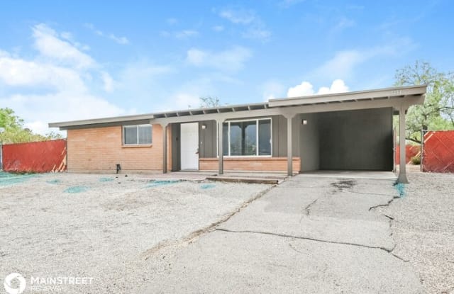 3434 South Manitoba Avenue - 3434 South Manitoba Avenue, Tucson, AZ 85730