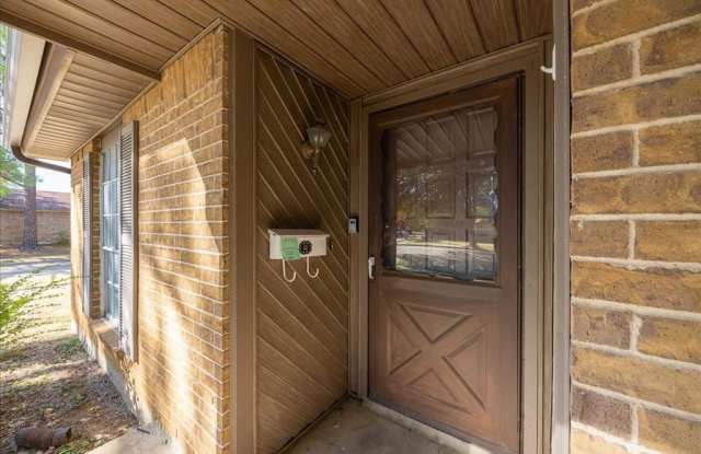 1335 Carnation Drive Gallery 4