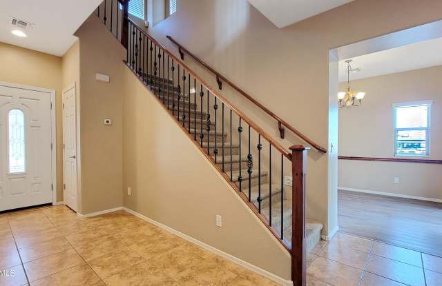 2515 N 148TH Drive Gallery 2