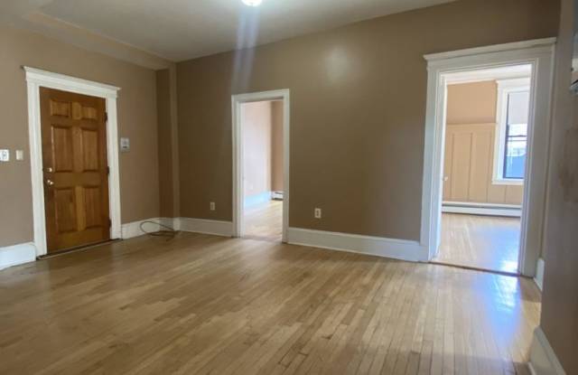 Large 4 bed in Allston photos photos